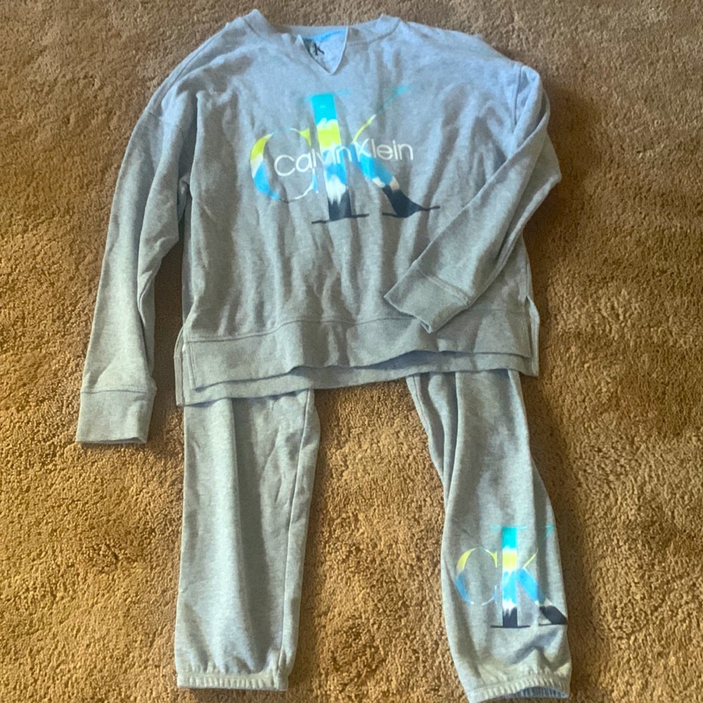 Calvin Klein Sweat SET (S) Top & (M) Pants